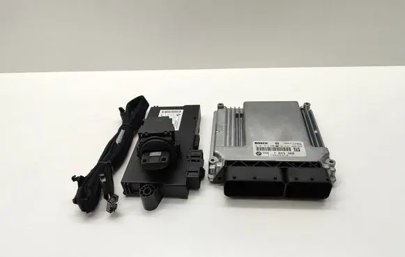 BMW 5 E60 E61 Engine ECU kit and lock set 7803369 0281013500 DDE7803369