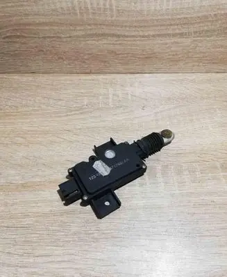 Chrysler Voyager Central locking motor 04717489AA