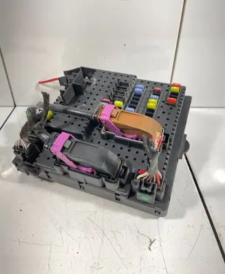 Volvo XC90 Fuse module 31314469 00008201098 28242073