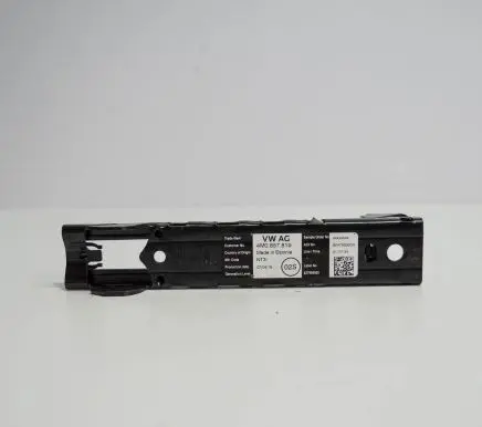 Volkswagen PASSAT B8 Seat belt adjustment motor 4M0857819