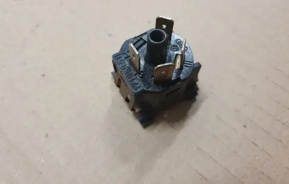 Volkswagen Golf II Interior fan control switch 171959511