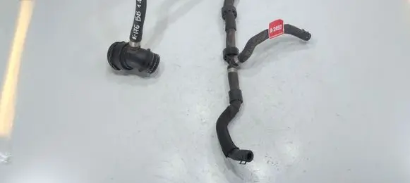 Volkswagen PASSAT B8 Engine coolant pipe/hose 5Q0122291