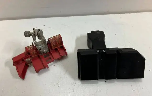 Mazda 3 III Positive cable (battery)