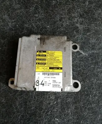Toyota Avensis T250 Airbag control unit/module 215767102