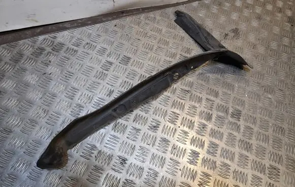 Audi A5 8T 8F Fender end trim 8T0821111