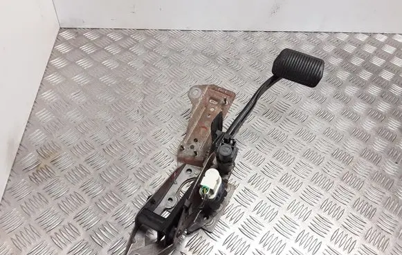 Ford C-MAX I Brake pedal 3M512467BN