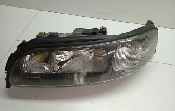 Volvo V70 Headlight/headlamp