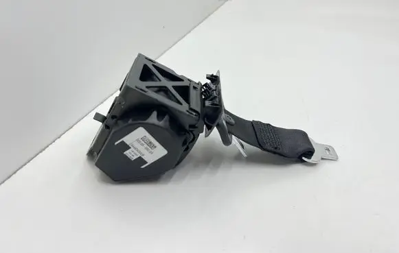 BMW 2 F44 Rear seatbelt 644634300B 000000900H 181023