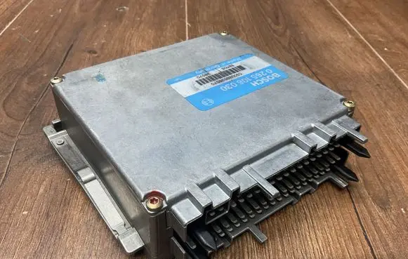 Mercedes-Benz S W140 Engine control unit/module 0105452832 0265106030