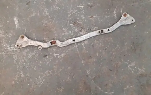 BMW 1 F20 F21 Engine mounting bracket