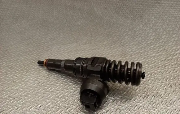 Audi A3 S3 8L Fuel injector 038130073AL
