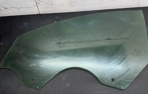 Opel Insignia A Front door window glass four-door 43R000056 DOT747M550A E000090