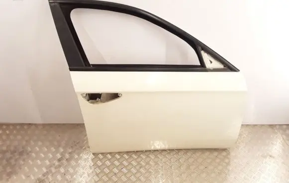 Alfa Romeo 159 Front door