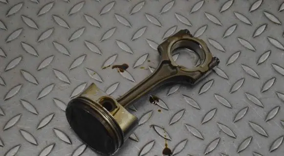 Toyota Auris 150 Piston 192834