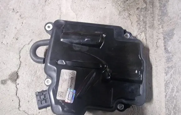Mercedes-Benz S W221 Transfer box differential control unit 0003701752