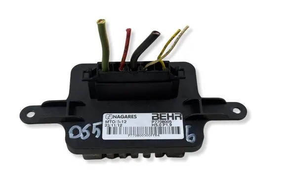 Citroen DS5 Heater blower motor/fan resistor P7708005
