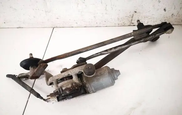Toyota Yaris Front wiper linkage and motor 