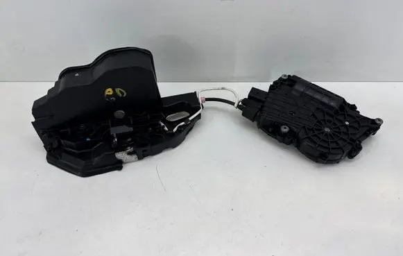 BMW 5 F10 F11 Rear door lock 4154310400