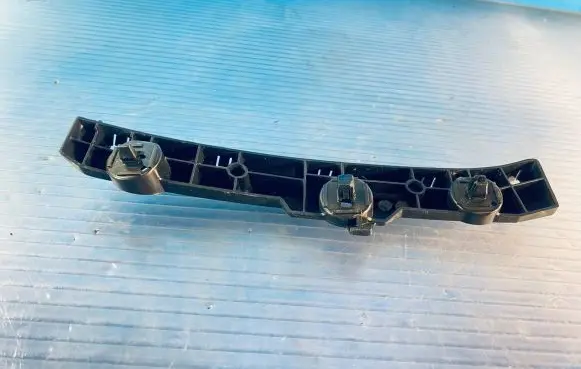 Nissan Leaf I (ZE0) Front bumper mounting bracket 622245SK0A