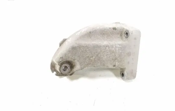 Mercedes-Benz E W212 Engine mounting bracket A6422235404