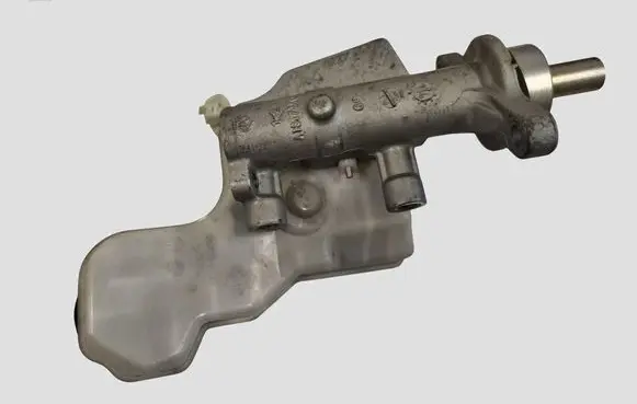 Volvo V40 Master brake cylinder 31329534 31362932
