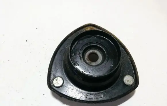 Suzuki Grand Vitara II Coil spring mount 