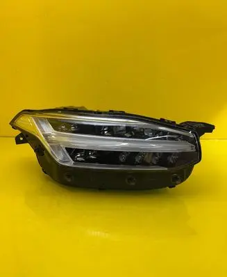Volvo XC90 Headlight/headlamp 31656990
