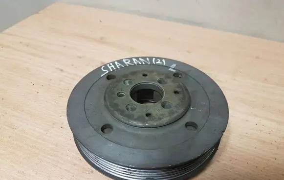 Volkswagen Sharan Crankshaft pulley 038105243
