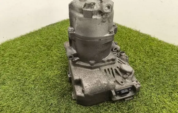 Mercedes-Benz S W221 Air conditioning (A/C) compressor (pump) A0032305311 00178049E4