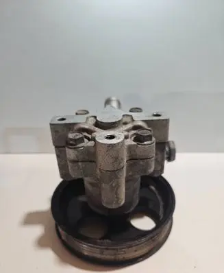Opel Insignia A Power steering pump 13309336 00032