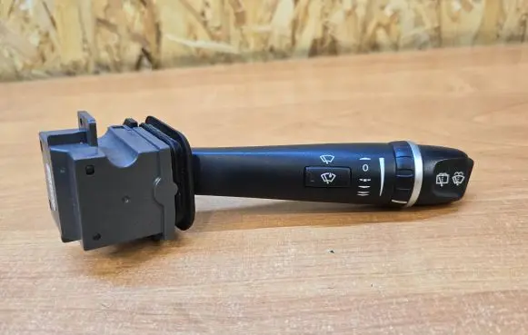 Volvo XC90 Wiper control stalk 31268565