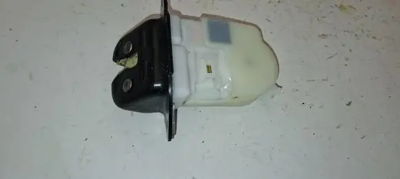 Nissan Juke I F15 Tailgate/trunk/boot lock/catch/latch 
