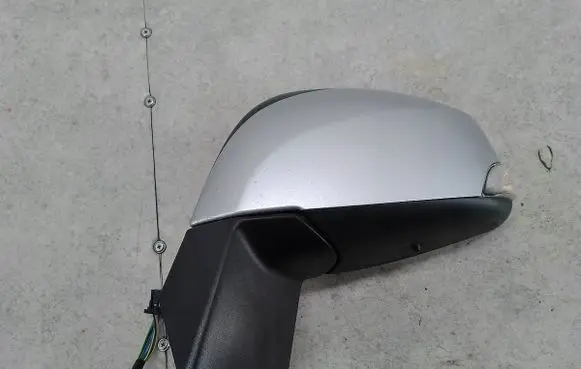 Renault Scenic III - Grand scenic III Front door electric wing mirror 