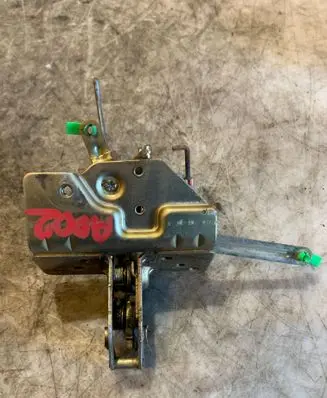 Opel Frontera A Tailgate window lock/catch/latch 