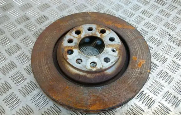 Volkswagen Golf VII Rear brake disc 1K0615601