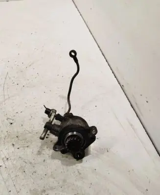 Mitsubishi Pajero Vacuum pump