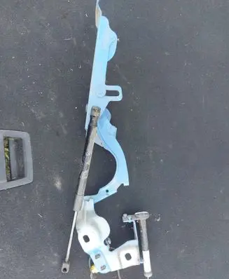 BMW 2 F46 Engine bonnet/hood hinges 7300522