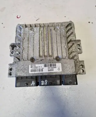 Renault Megane III Engine control unit/module 237100669R S180067146A