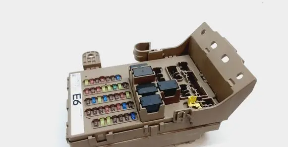 Subaru Outback (BS) Fuse module 82201AL150