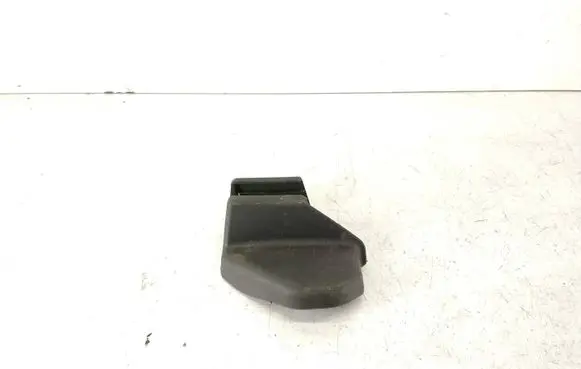 Toyota Avensis T250 Front passenger seat rail trim 7213705040