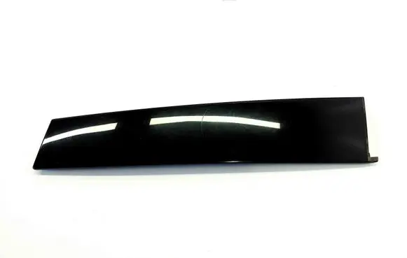 Peugeot 5008 II Front door trim (molding) 9811261080