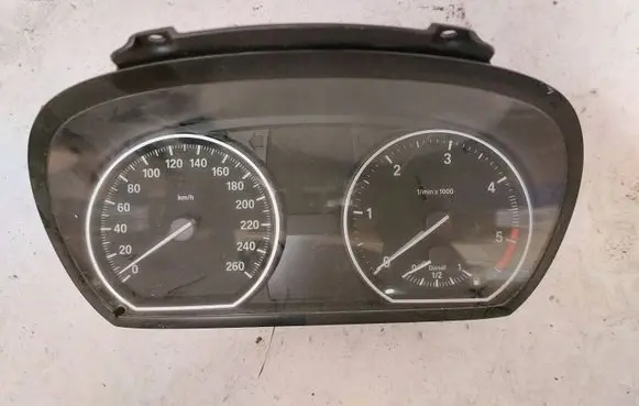 BMW 1 E81 E87 Speedometer (instrument cluster) 9166823 250019595 102495585