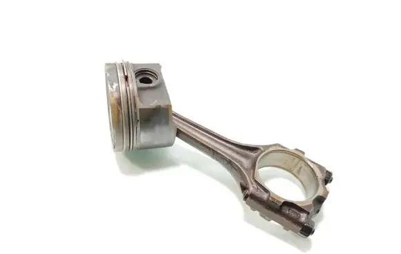 Volkswagen Passat Alltrack Piston with connecting rod 