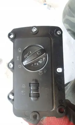 Skoda Fabia Mk1 (6Y) Tailgate/trunk/boot open switch 6Y1941531JDY