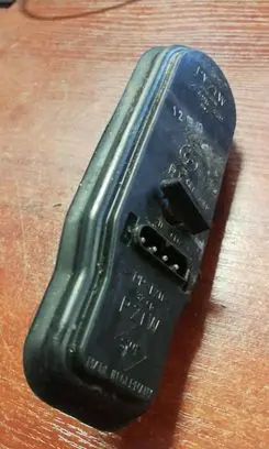 BMW 5 E39 Tail light bulb cover holder 2496339