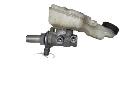 Ford Focus Master brake cylinder DV612140J A426K