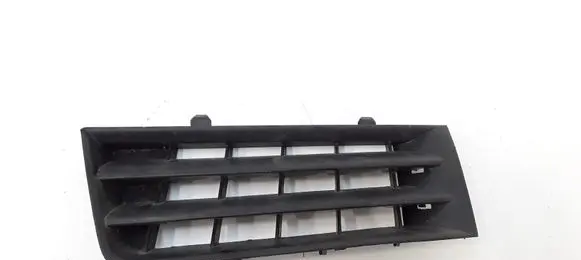 Renault Megane II Front bumper upper radiator grill G8200114156