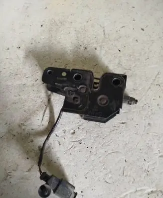 Volkswagen Polo Engine bonnet/hood lock/catch WWA0