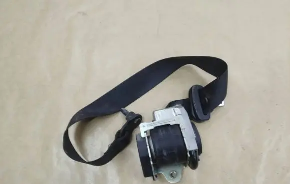 Mercedes-Benz A W169 Front seatbelt 1698607185