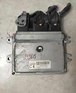 Nissan Qashqai+2 Engine control unit/module MEC93620 MEC93-620